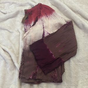 Old navy women’s silk crop top, size women’s x-small. 3/4 length sleeve